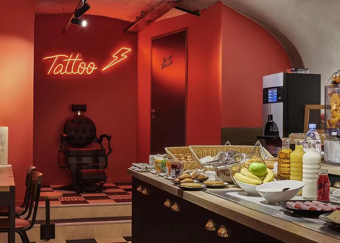 Ibis Styles Gare De L'Est Magenta