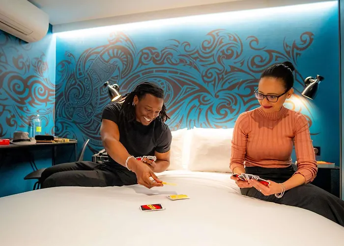 Ibis Styles Gare De L'Est Magenta